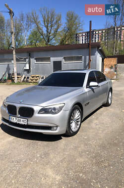 Седан BMW 7 Series 2011 в 