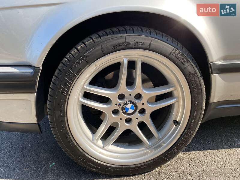 Седан BMW 7 Series 1993 в Киеве