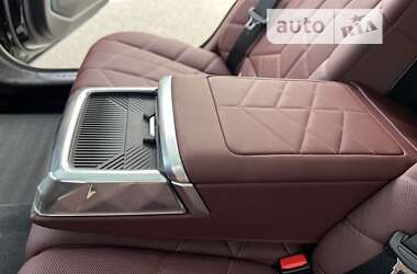 Седан BMW 7 Series 2023 в 