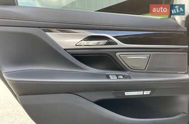 Седан BMW 7 Series 2017 в 