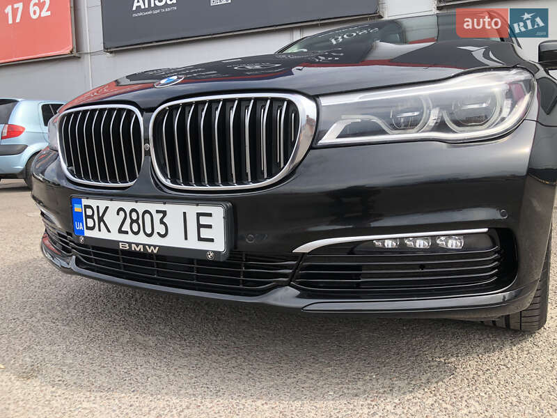 Седан BMW 7 Series 2015 в Рівному