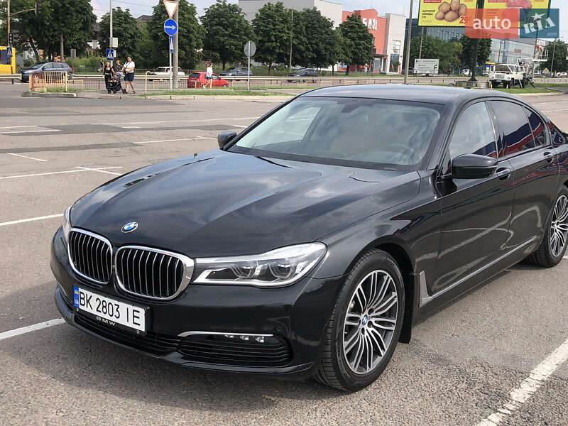Седан BMW 7 Series 2015 в Рівному