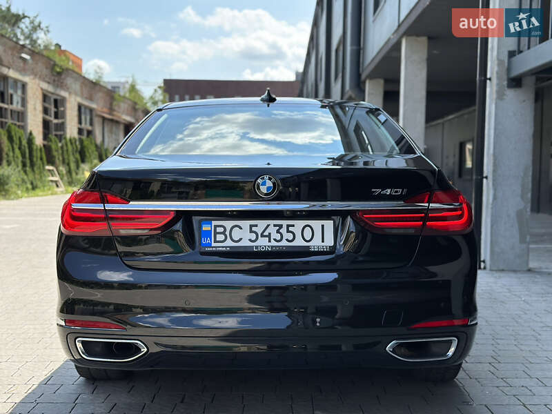 Седан BMW 7 Series 2018 в Львове