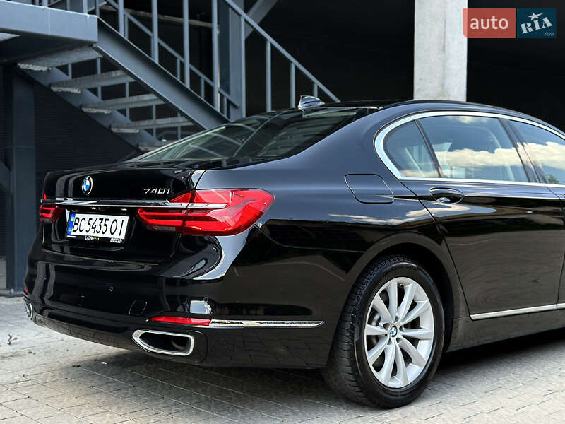 Седан BMW 7 Series 2018 в Львове