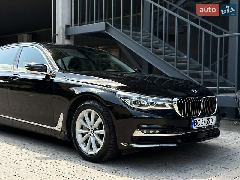 Седан BMW 7 Series 2018 в Львове