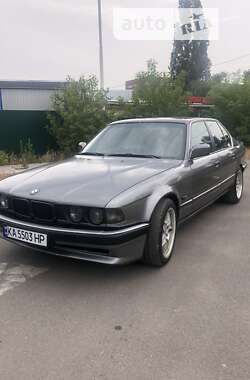 Седан BMW 7 Series 1987 в Киеве