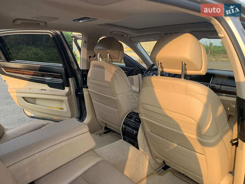 Седан BMW 7 Series 2012 в Києві