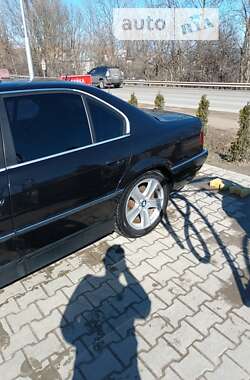 Седан BMW 7 Series 2000 в Тернополе