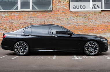 Седан BMW 7 Series 2021 в Львове