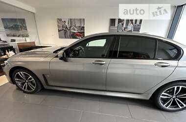 Седан BMW 7 Series 2022 в 