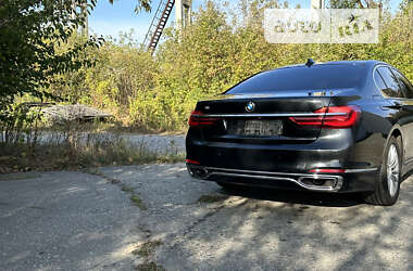 Седан BMW 7 Series 2017 в Василькове
