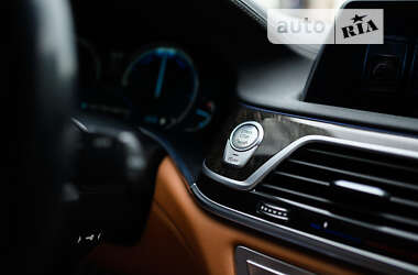 Седан BMW 7 Series 2016 в Ужгороде