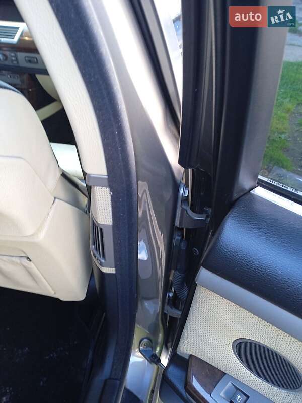 Седан BMW 7 Series 2002 в Львові