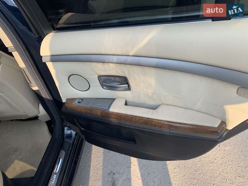 Седан BMW 7 Series 2005 в Тернополі