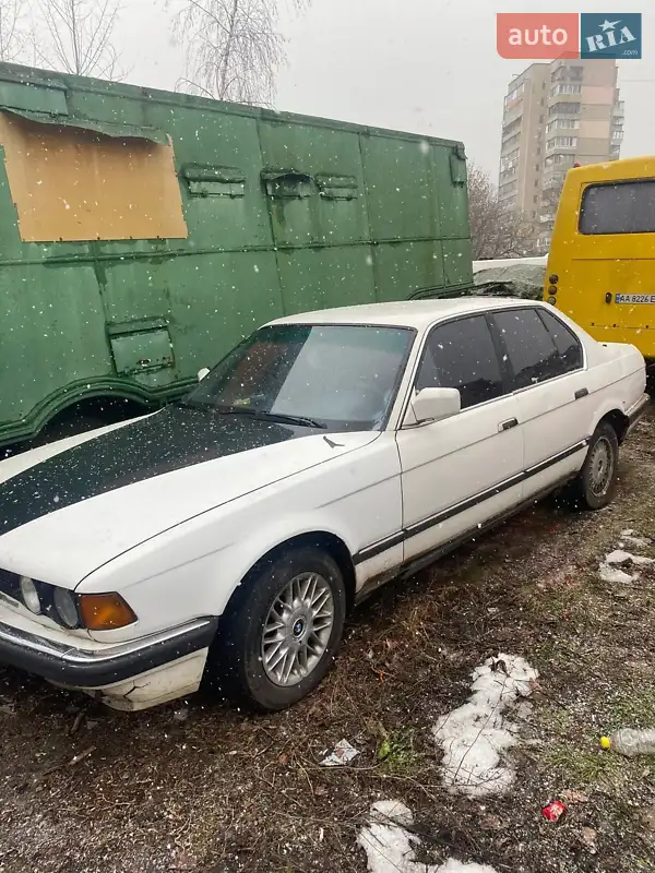 BMW 7 Series 1989