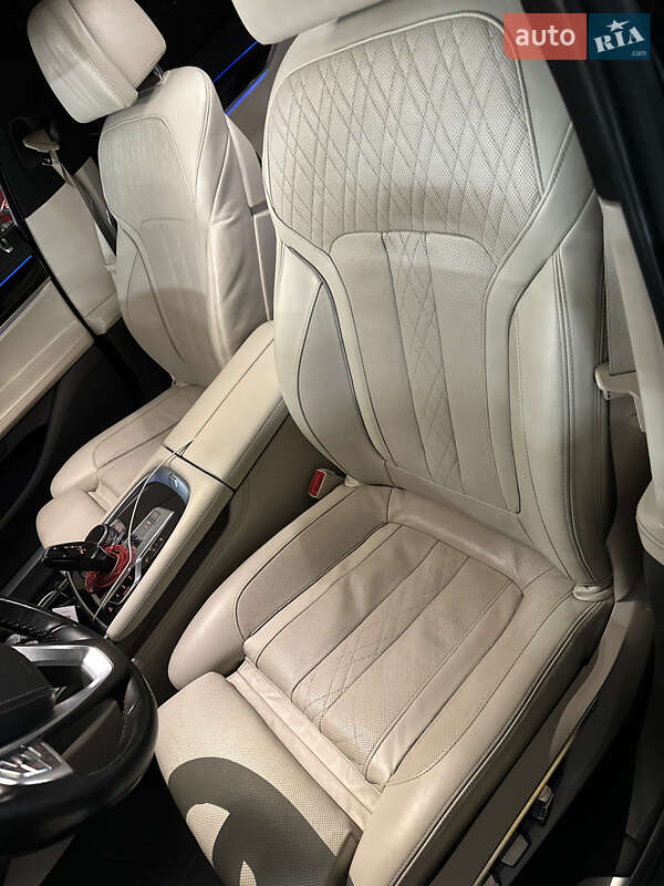 Седан BMW 7 Series 2015 в Ужгороде