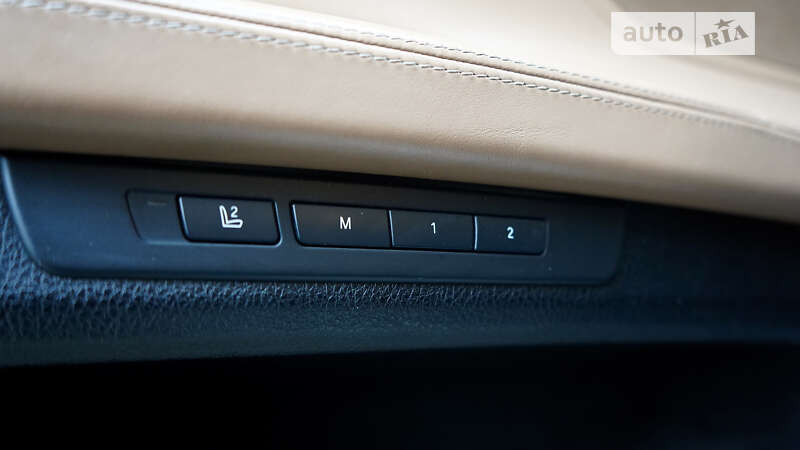Седан BMW 7 Series 2014 в Львові