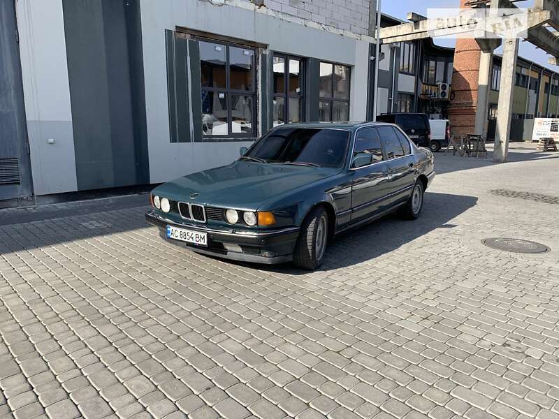 Седан BMW 7 Series 1989 в Коломые
