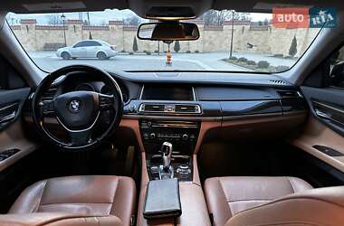 Седан BMW 7 Series 2013 в Измаиле