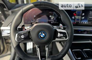 Седан BMW 7 Series 2023 в Києві