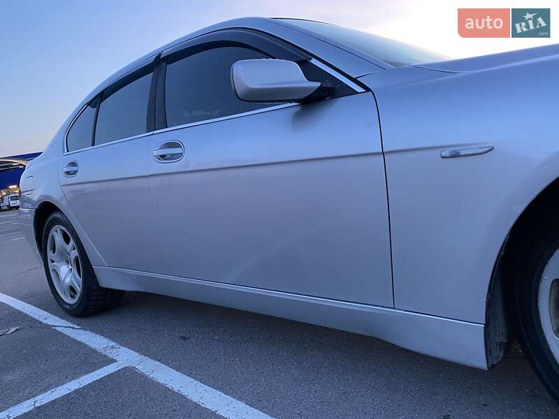 Седан BMW 7 Series 2003 в Черноморске