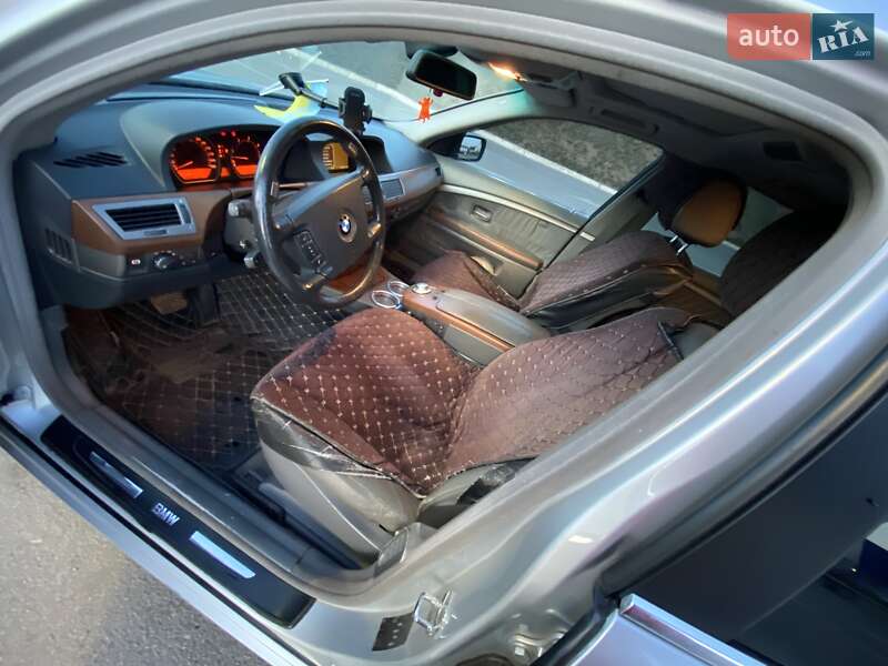 Седан BMW 7 Series 2003 в Черноморске