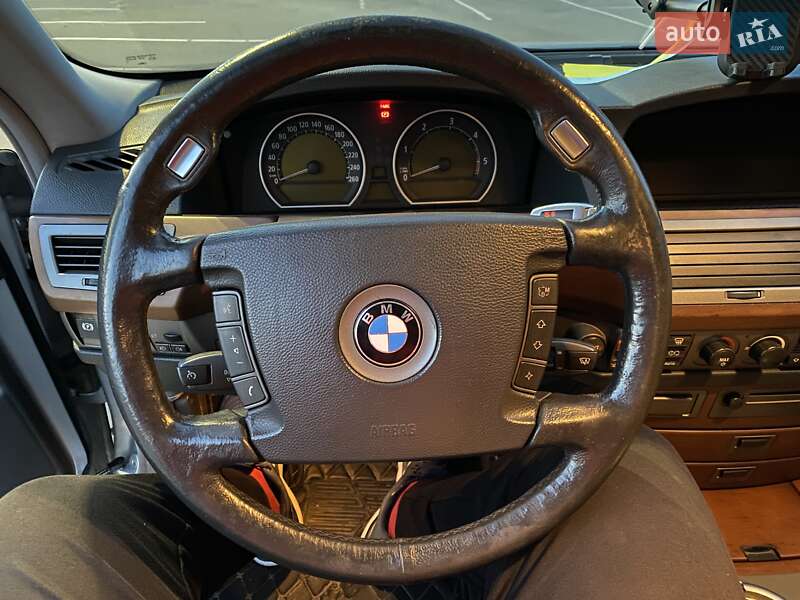 Седан BMW 7 Series 2003 в Черноморске