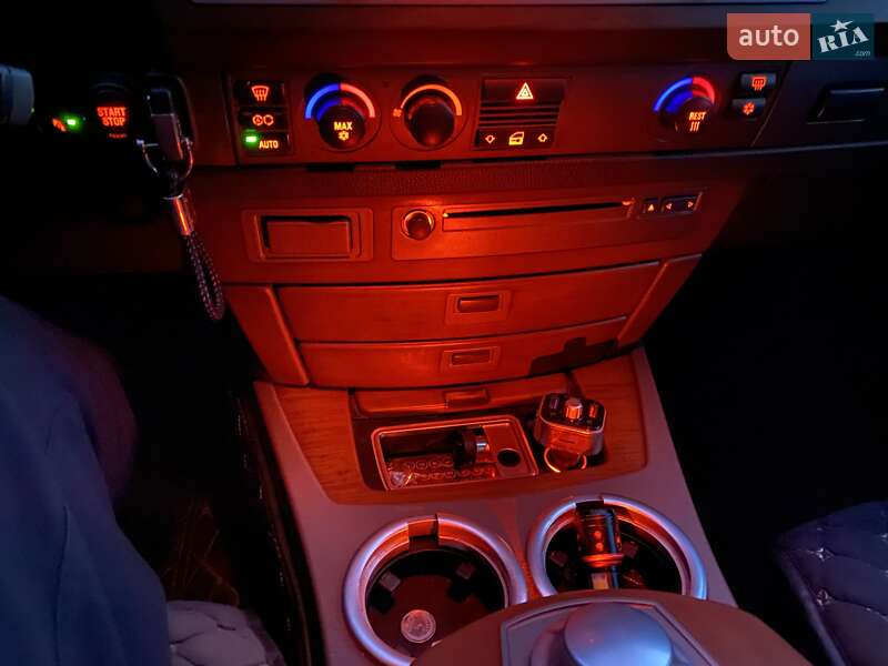Седан BMW 7 Series 2003 в Черноморске