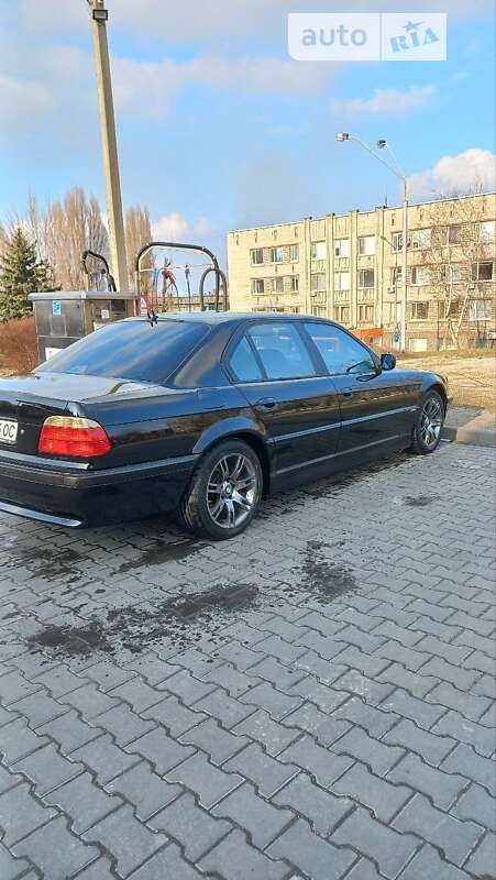 BMW 7 Series 2001