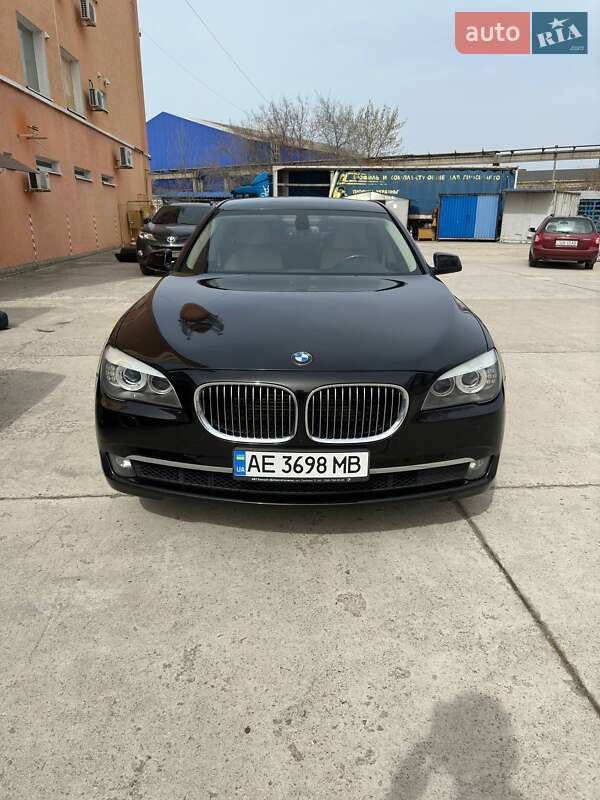 BMW 7 Series 2011