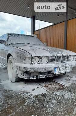 Седан BMW 7 Series 1988 в Новоукраинке