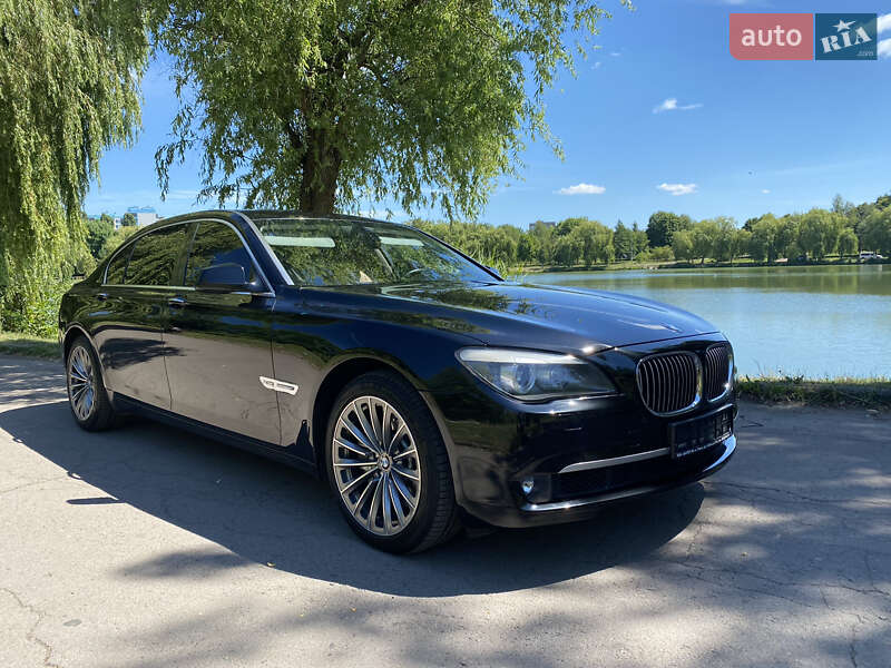 Седан BMW 7 Series 2011 в Ровно