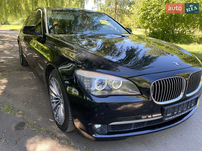 Седан BMW 7 Series 2011 в Ровно