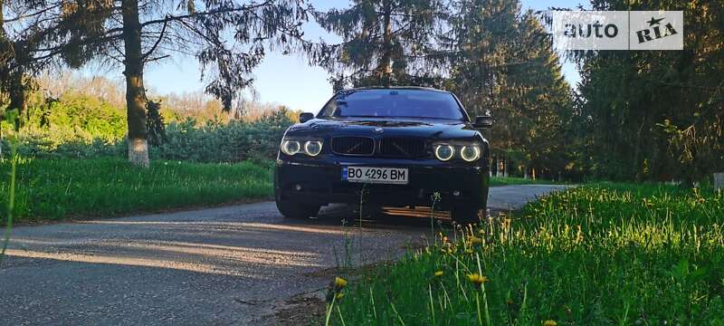 Седан BMW 7 Series 2004 в Романіву
