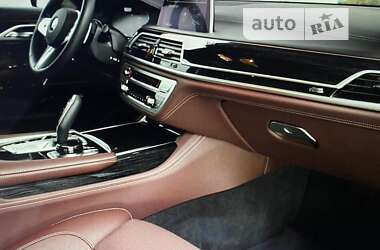 Седан BMW 7 Series 2019 в Черноморске