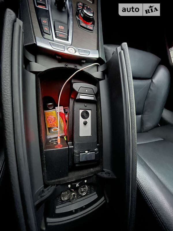 Седан BMW 7 Series 2010 в Днепре