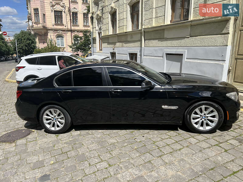 Седан BMW 7 Series 2015 в Чернівцях