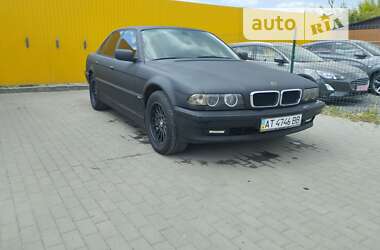 Седан BMW 7 Series 2000 в Шепетовке