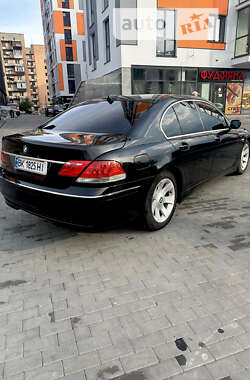 Седан BMW 7 Series 2007 в Вараше