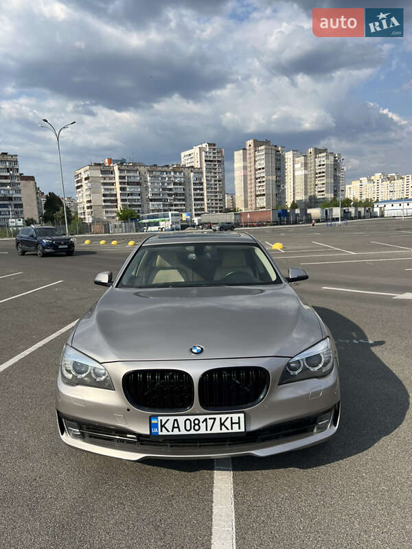 Седан BMW 7 Series 2012 в Києві