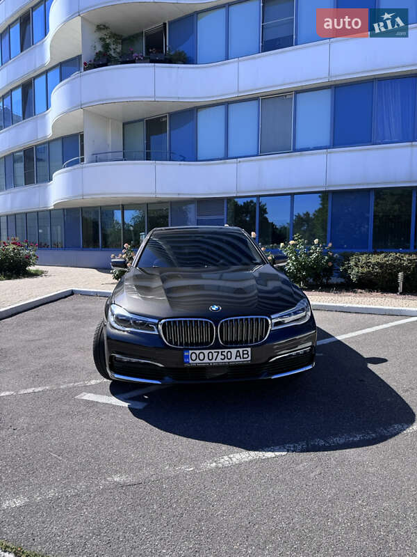 BMW 7 Series 2015