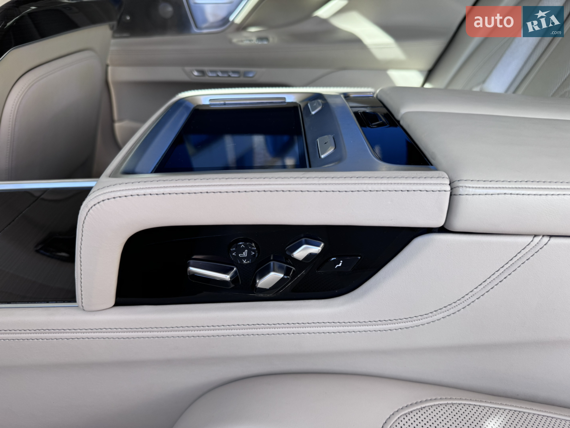 2015 BMW 7er - мініатюра 16