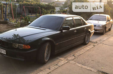 Седан BMW 7 Series 1999 в Кілії