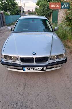 Седан BMW 7 Series 2000 в 