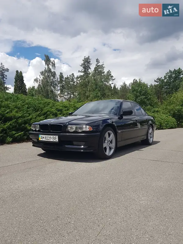BMW 7 Series 1999