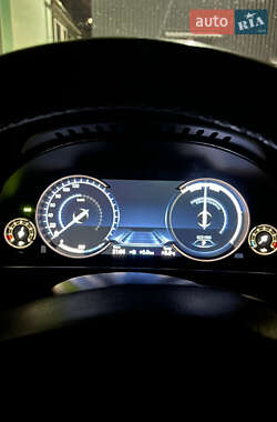 Седан BMW 7 Series 2011 в 