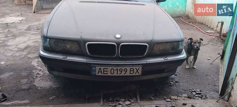 BMW 7 Series 2001