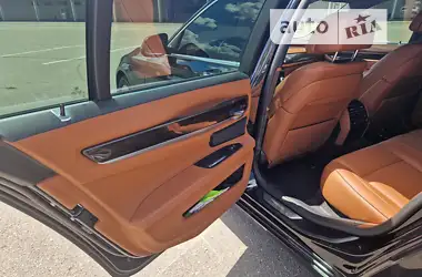 BMW 7 Series 2012