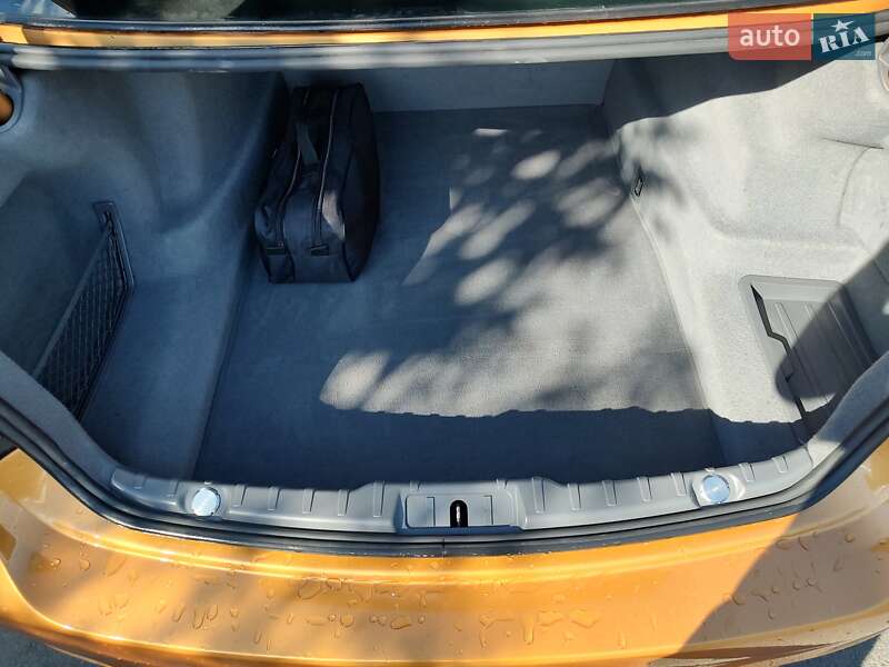 Седан BMW 7 Series 2011 в Богуславі