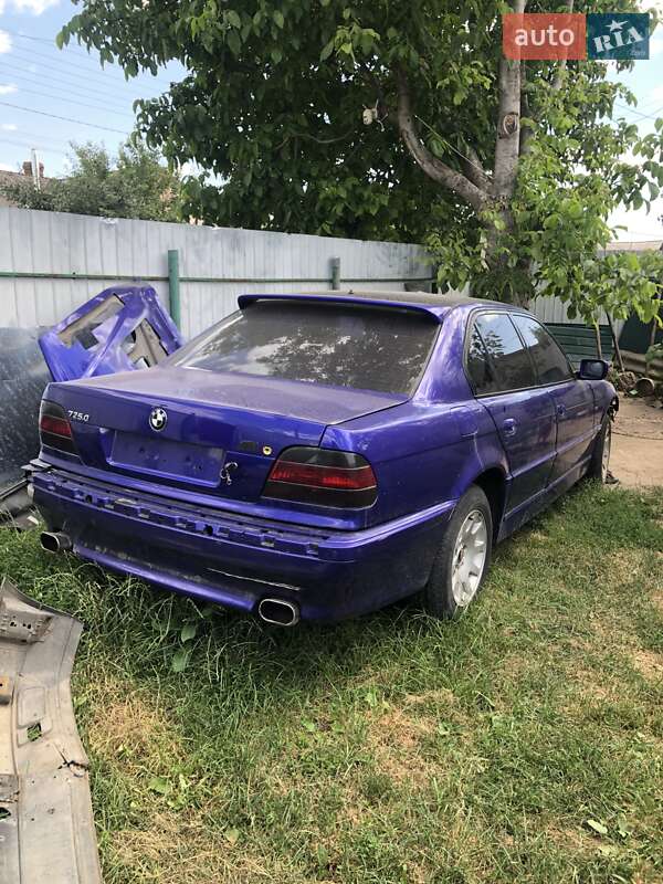 Седан BMW 7 Series 1996 в Баре